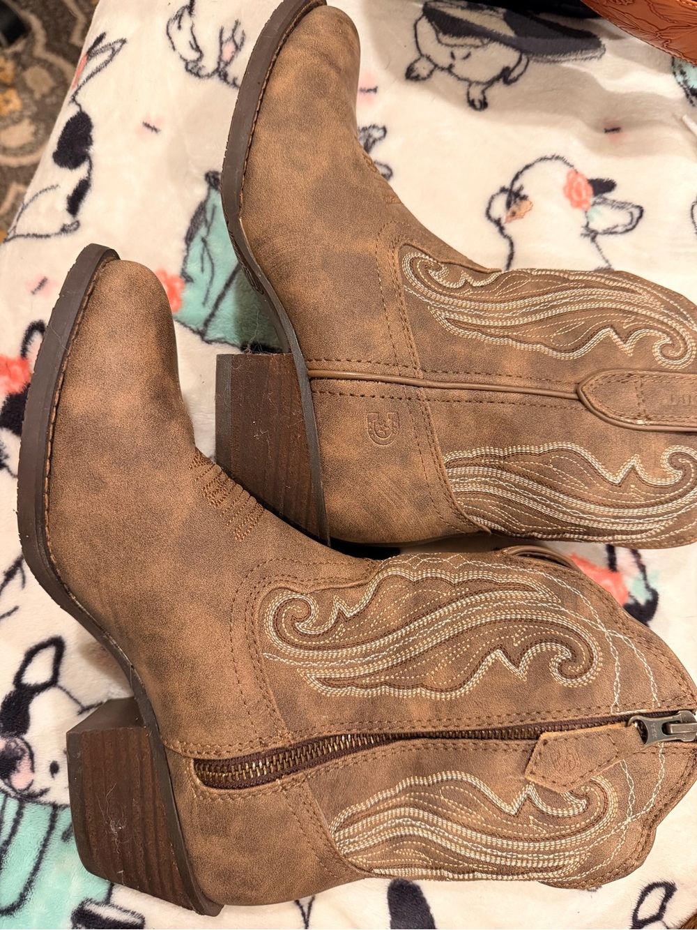 Durango Brown Western Ankle Boots with Embroidered Stitching